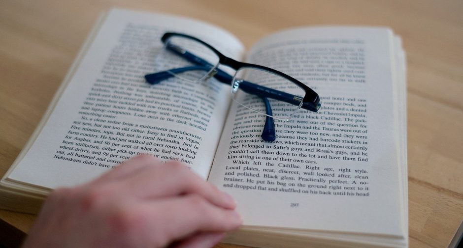 Would you like to help adults learn to read in Stockport?